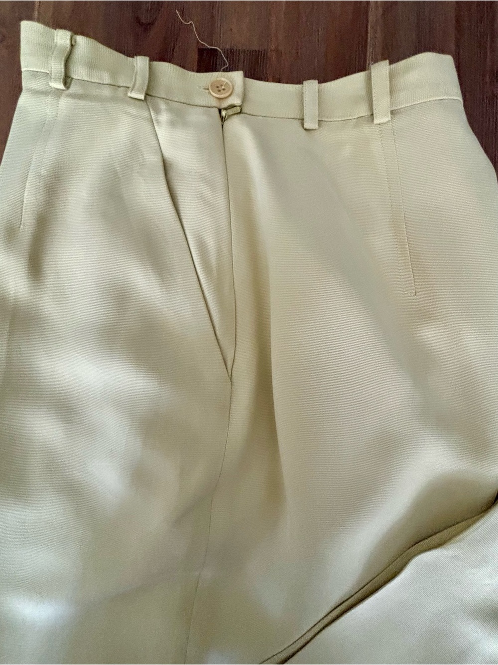 Ann Taylor Pale Yellow Sleeveless V-Neck Top & Matching Trousers Set - Picture 5 of 5